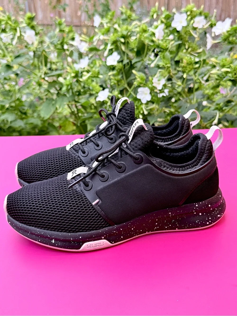 KURU Atom Black White Mesh Athletic Running Walking Shoes Sneakers Womens Size 8